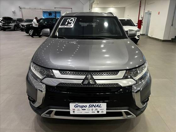 MITSUBISHI OUTLANDER 2.0 MIVEC GASOLINA HPE AUTOMÁTICO MITSUBISHI OUTLANDER 2.0 MIVEC GASOLINA HPE AUTOMÁTICO